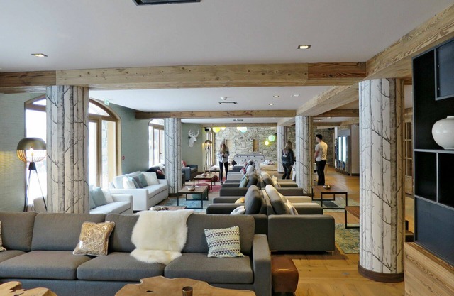 Lovely apartment for 4 guests with WIFI, hot tub, pool, TV, balcony and parking