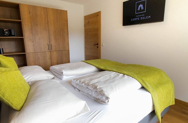 Lovely apartment for 4 guests with WIFI, pool, hot tub, TV, terrace and parking