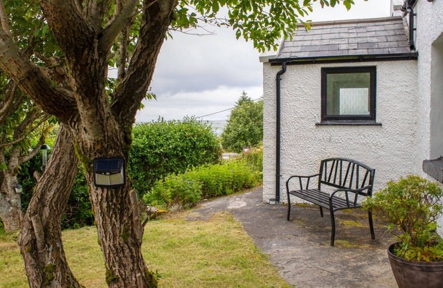 Lovely apartment for 2 people with WIFI, TV, pets allowed and parking