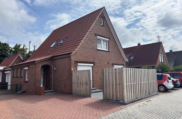 Lovely apartment for 3 guests with WIFI, TV, balcony and parking