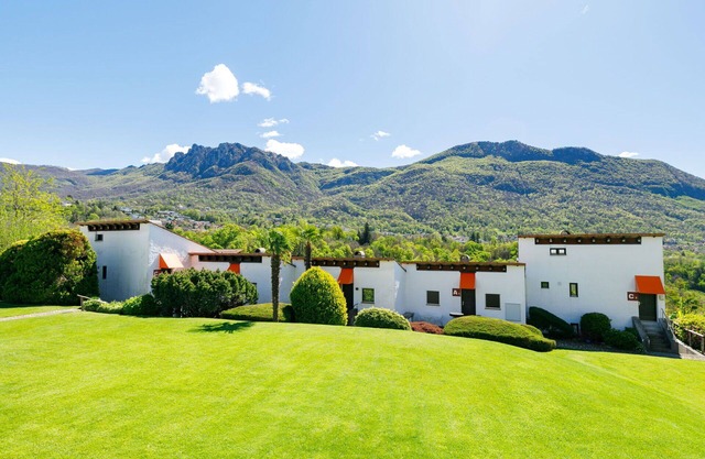 Lovely apartment for 4 guests with pool, WIFI, TV and patio