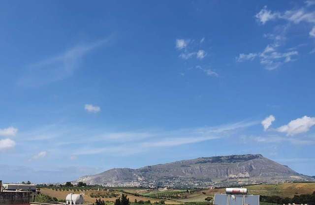Lovely apartment for 6 guests with A/C, WIFI, TV and terrace