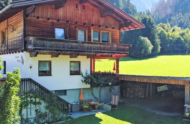 Lovely apartment for 5 people with balcony and pets allowed