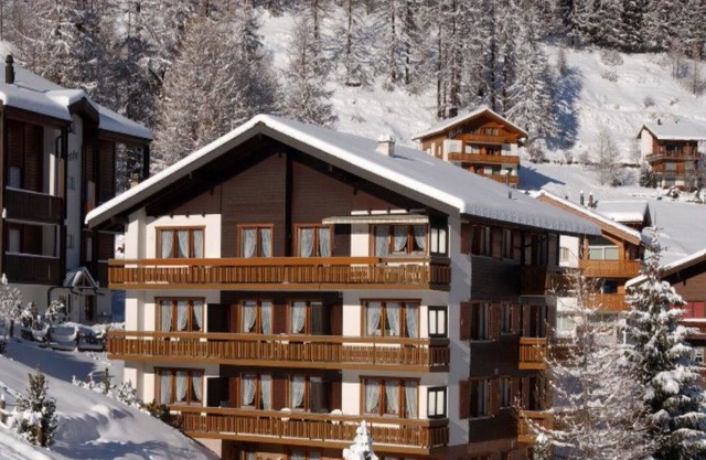 Lovely apartment for 2 people with WIFI and parking