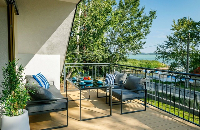 Lovely apartment for 7 guests with A/C, WIFI, TV and terrace