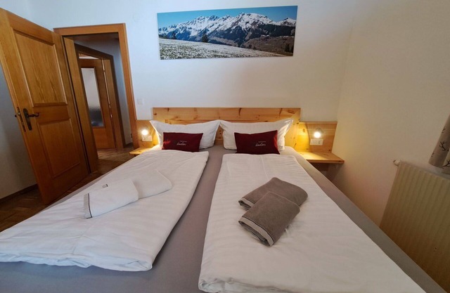 Lovely apartment in villa for 3 guests with WIFI, TV, balcony and parking