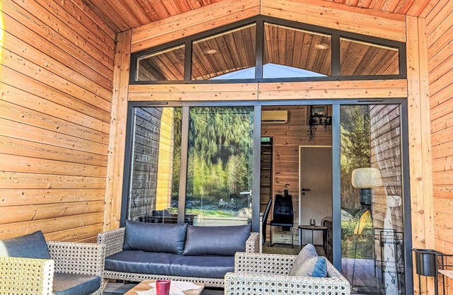 Lovely apartment in villa for 5 people with A/C, TV, terrace and pets allowed