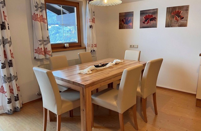 Lovely apartment in villa for 5 people with WIFI, TV, terrace and parking