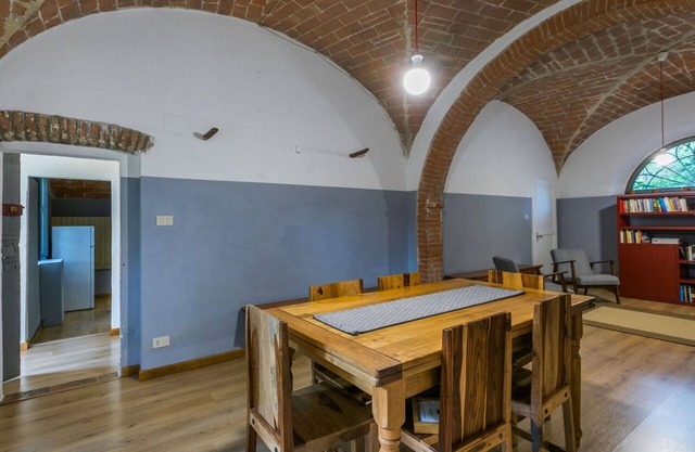 Lovely apartment in villa for 4 guests with pool, WIFI and pets allowed