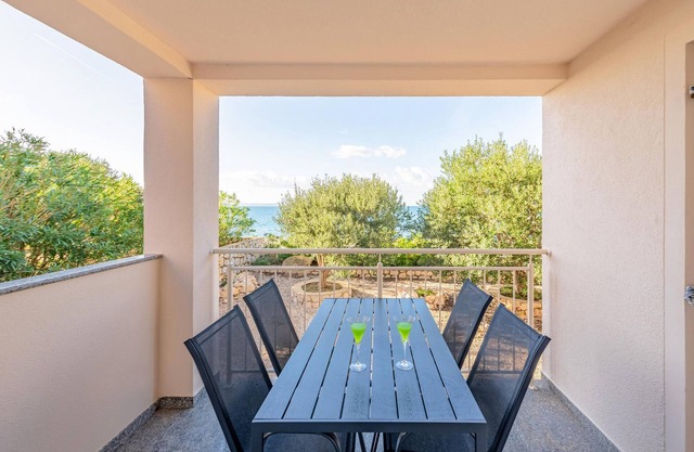Lovely apartment in Kosljun