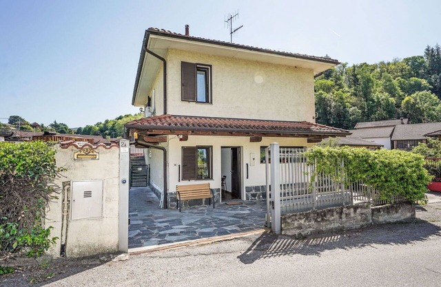 Lovely apartment for 5 people with pool, WIFI and TV