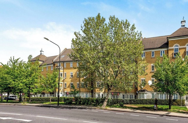 Lovely comfortable 2 bedroom apartment in Peckham