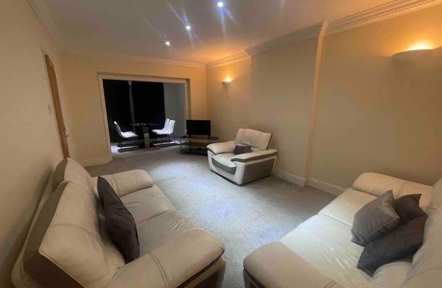 Lovely Detached house in lovely location