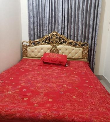 Lovely double bedroom, next to Dhaka airport please see all pictures