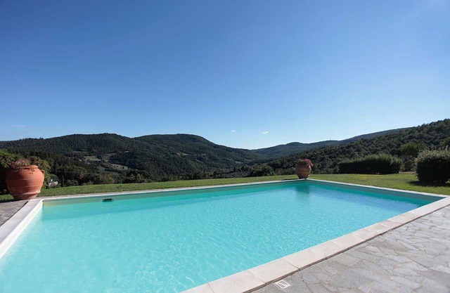 Lovely farmhouse with exclusive pool