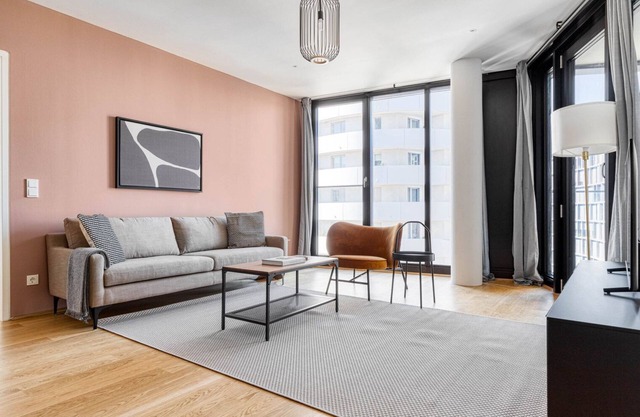Lovely Favoriten 2BR w/Gym, Lounge & Elevator nr Metro, by Blueground