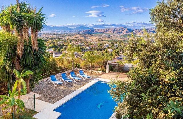 Lovely Home Casa Rural Las Mañanas. Fenced pool, barbecue, private garden