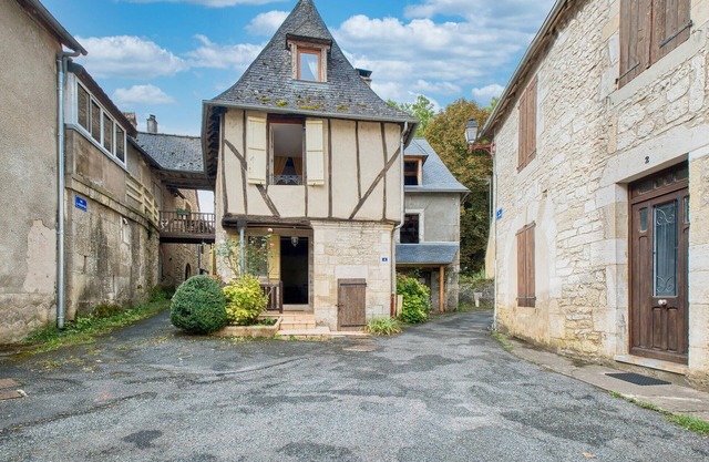 Lovely home in Condat-sur-Vézère