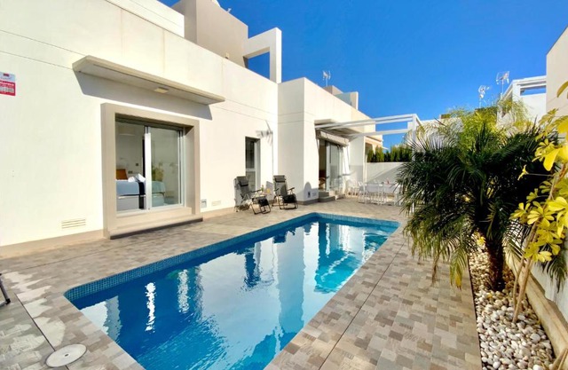 Lovely Home In Alicante