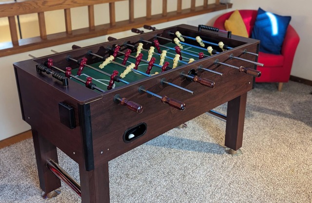 Lovely Loft Retreat in Lansing -- Balcony & Game room. Near MSU and Downtown