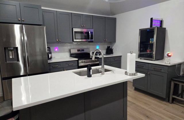 Lovely New 3br/2br Home near Downtown/OU/Hospitals/Resort/Arena