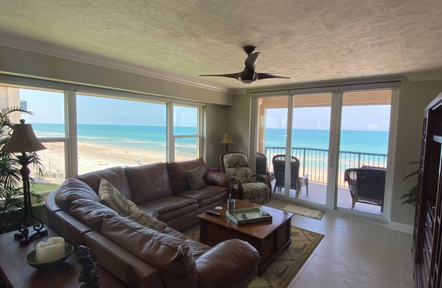 Lovely, recently renovated beachfront condo with pool on non-driving beach
