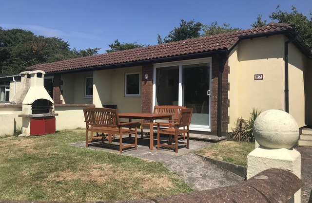 Lovely Self Catering Holiday Bungalow in North Cornwall - Sleeps 4