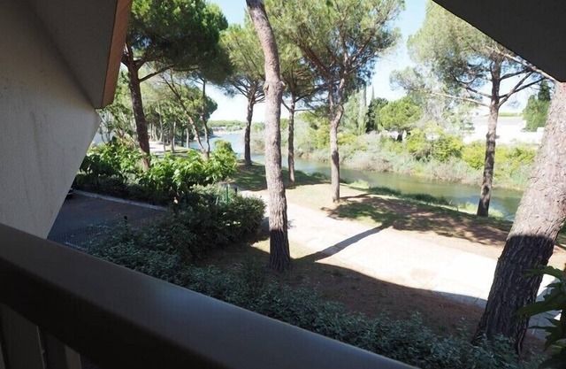 Lovely T2 in the Ponant area overlooking the Vidourle river
