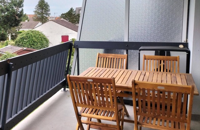 Lovely T2 with garden by the sea