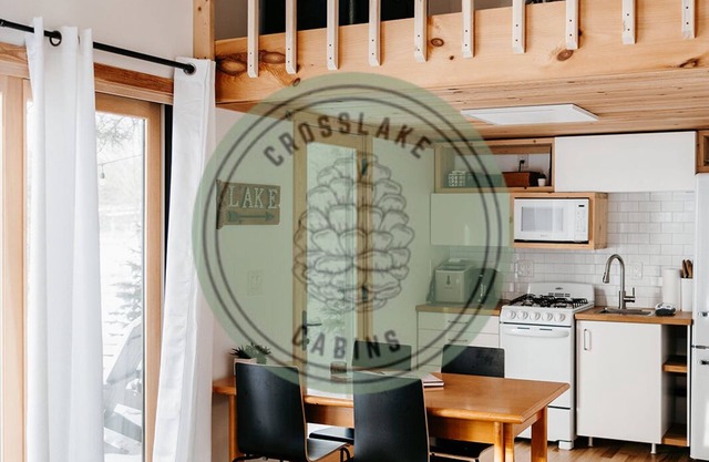 Lovely Tiny-House Cabin on Crosslake + Sauna + Bonfire + Kayak + Dock