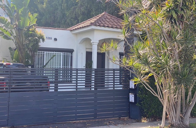 Lovely West Hollywood House