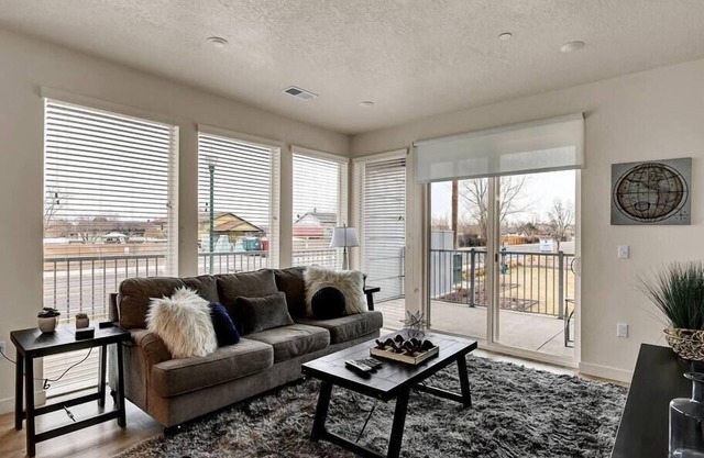 Low Cleaning Fee Two Bed Tranquility Retreat