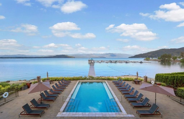 LOW Winter Rates: Sandpoint Upscale 3 BDR on Lake Pend D'Oreille-Pool & SPA! n