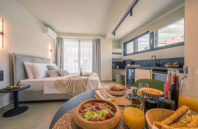Luaz Suites Volos Center