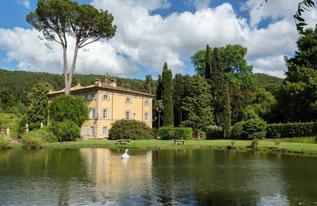 Lucca villa rental Su
