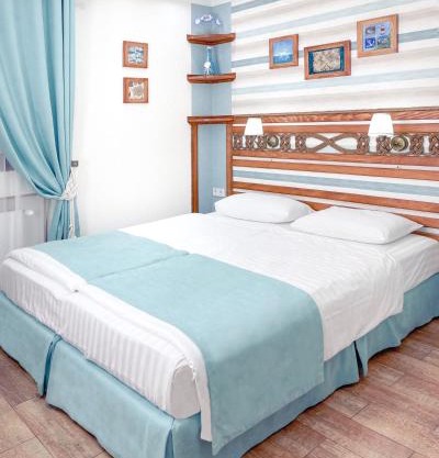 Lucky Ship Art Hotel