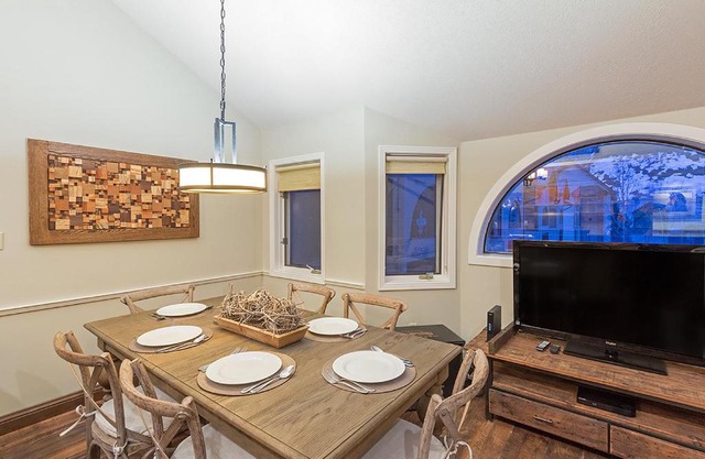 Lulu 6P - A Sophisticated Condo