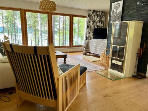 Lumossa Aurora Lakeside Cottage