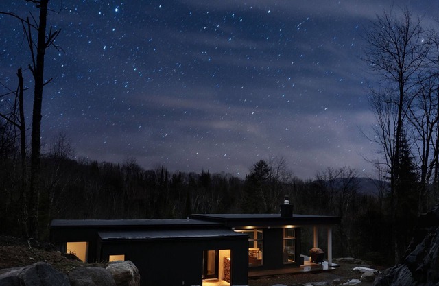 Luna's Haven - a modern 3 bedroom 2 bath chalet near Mont Tremblant