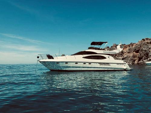 Lupin Yacht