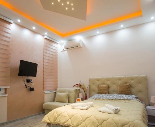 Lupino Apartments