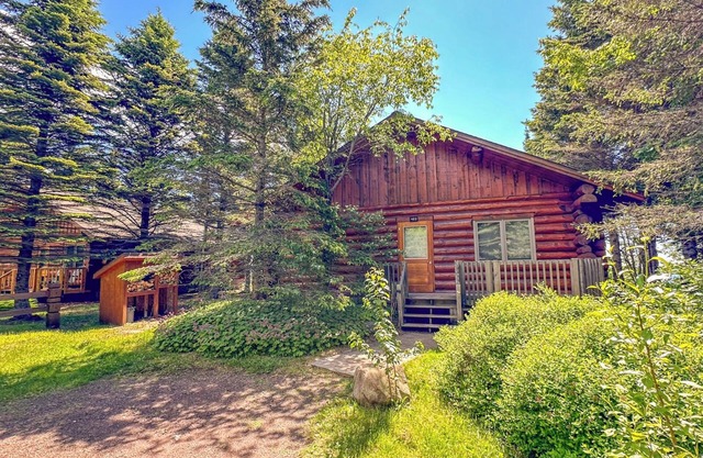 Lutsen Log Cabin 403 - Lutsen, Minnesota - Lake Superior