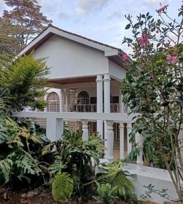 Lux Suites Karen Family Bungalow