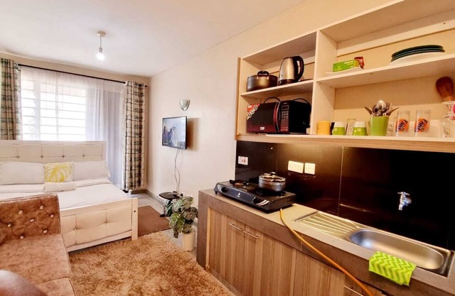 Lux Suites Royal Suburbs Apartments