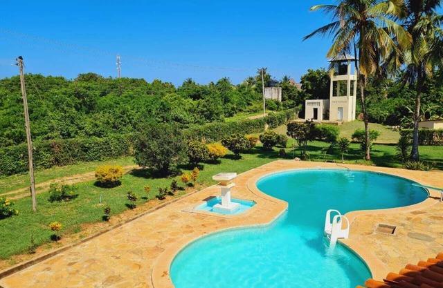 Lux Suites Sanuna Villas Diani