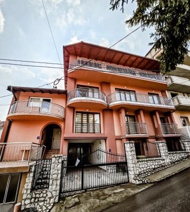 Lux Villa Emina