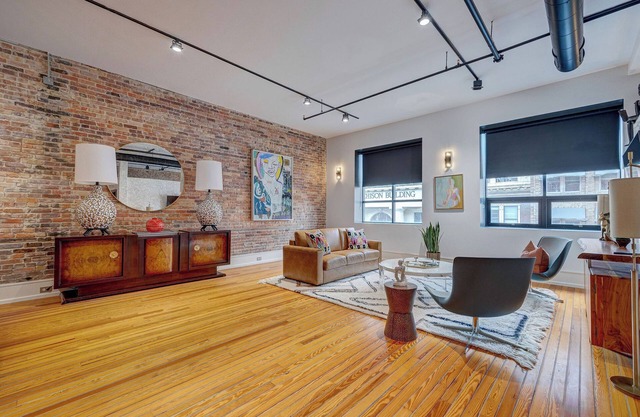 Luxe 220, Unit 1 - City View Suite, Managed by BlueStar Real Estate
