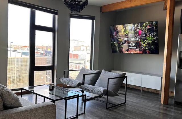 Luxe 2BR condo in Denver's Rino Art District