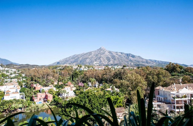 Luxe Apartments Hotel del Golf - Las Brisas Marbella