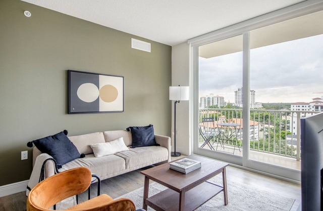 Luxe Coral Gables 2BR w/Gym, Pool & W/D, nr Shopping, by Blueground